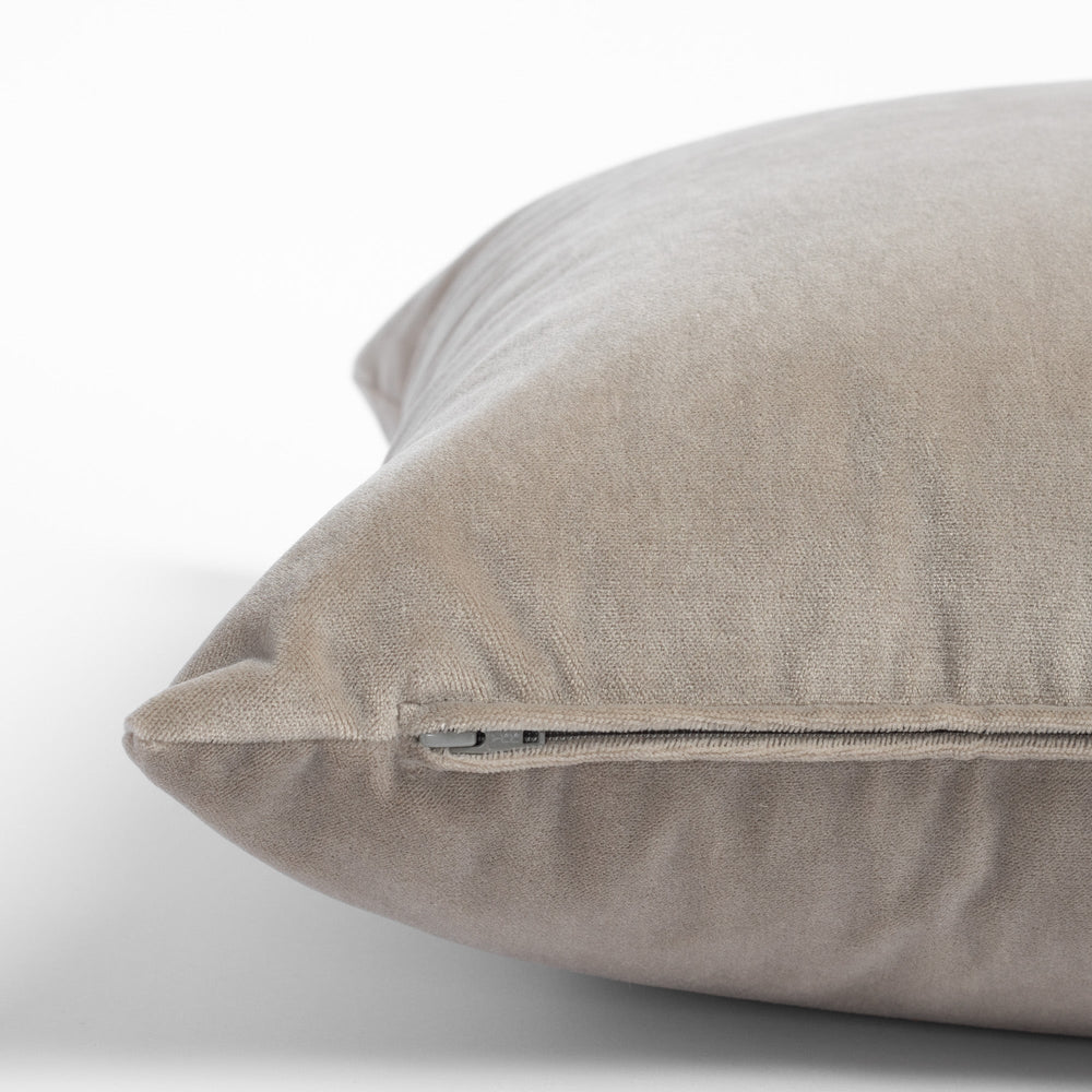 Mason Velvet Pillow | Pillow | Derrick Details