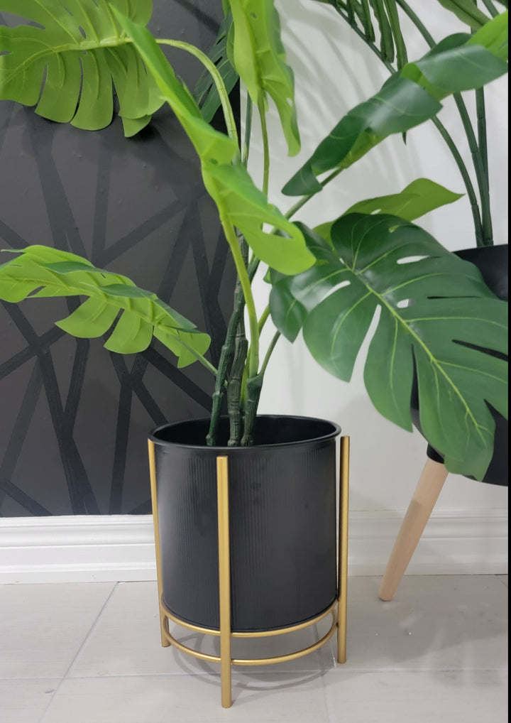 Mona Planter Stand | Planter | Derrick Details