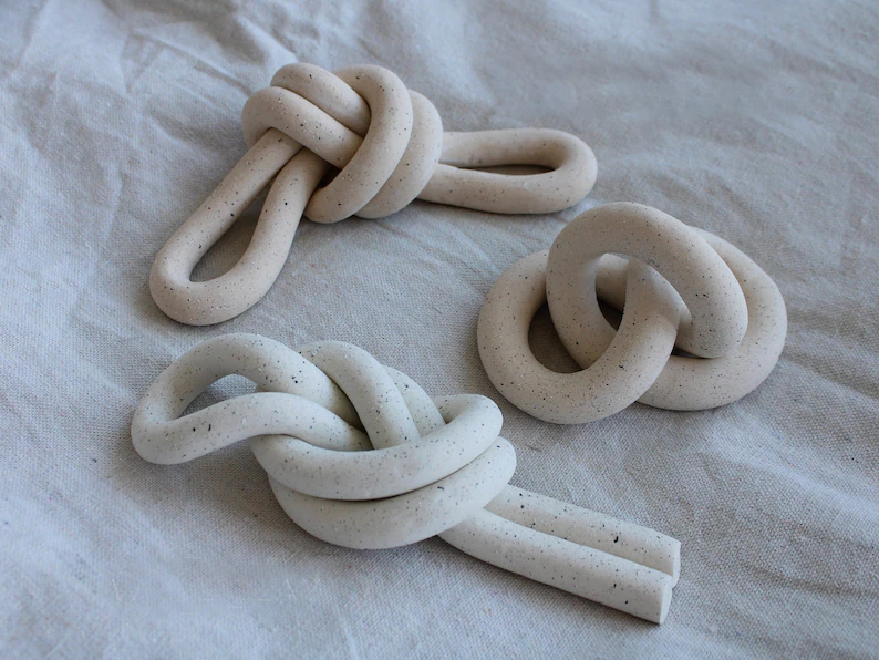 Overhead Knot | Décor Object | Derrick Details